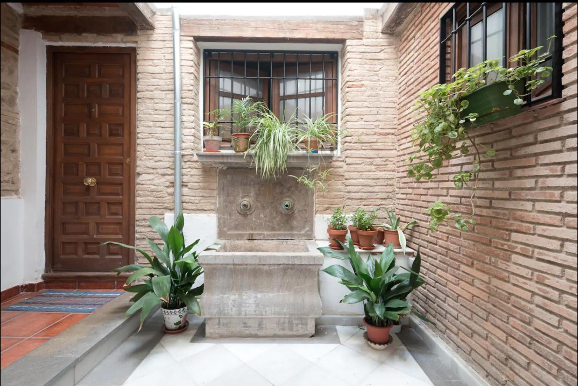 Apartamentos Centro Historico A Los Pies De La Alhambra Granada Eksteriør billede